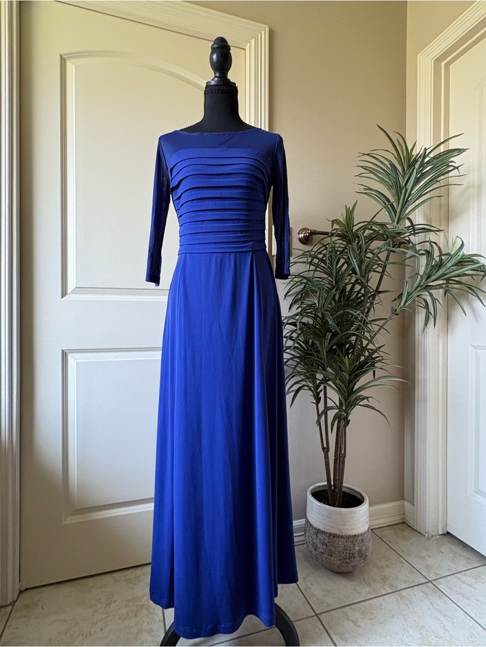 Signature by Sangria Royal Blue Long Sleeve Maxi Dress with Pleated Bodice S 6